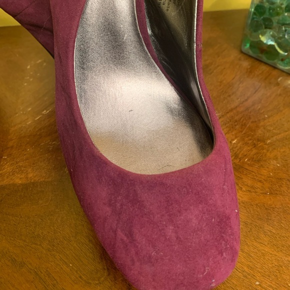 Platform Suede Heel - Picture 8 of 10